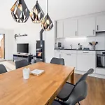 Chuenislodge1 Neu, Grosse Terrasse & Designerofen, Praechtige Aussicht * Adelboden