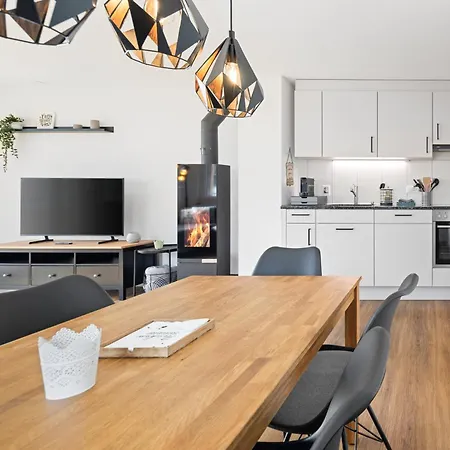 דירה Chuenislodge1 Neu, Grosse Terrasse & Designerofen, Praechtige Aussicht אדלבודן