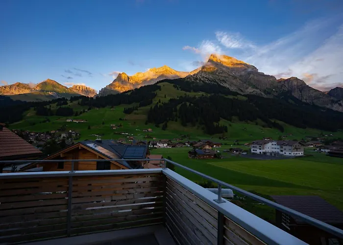 Апартаменты Chuenislodge1 Neu, Grosse Terrasse & Designerofen, Praechtige Aussicht